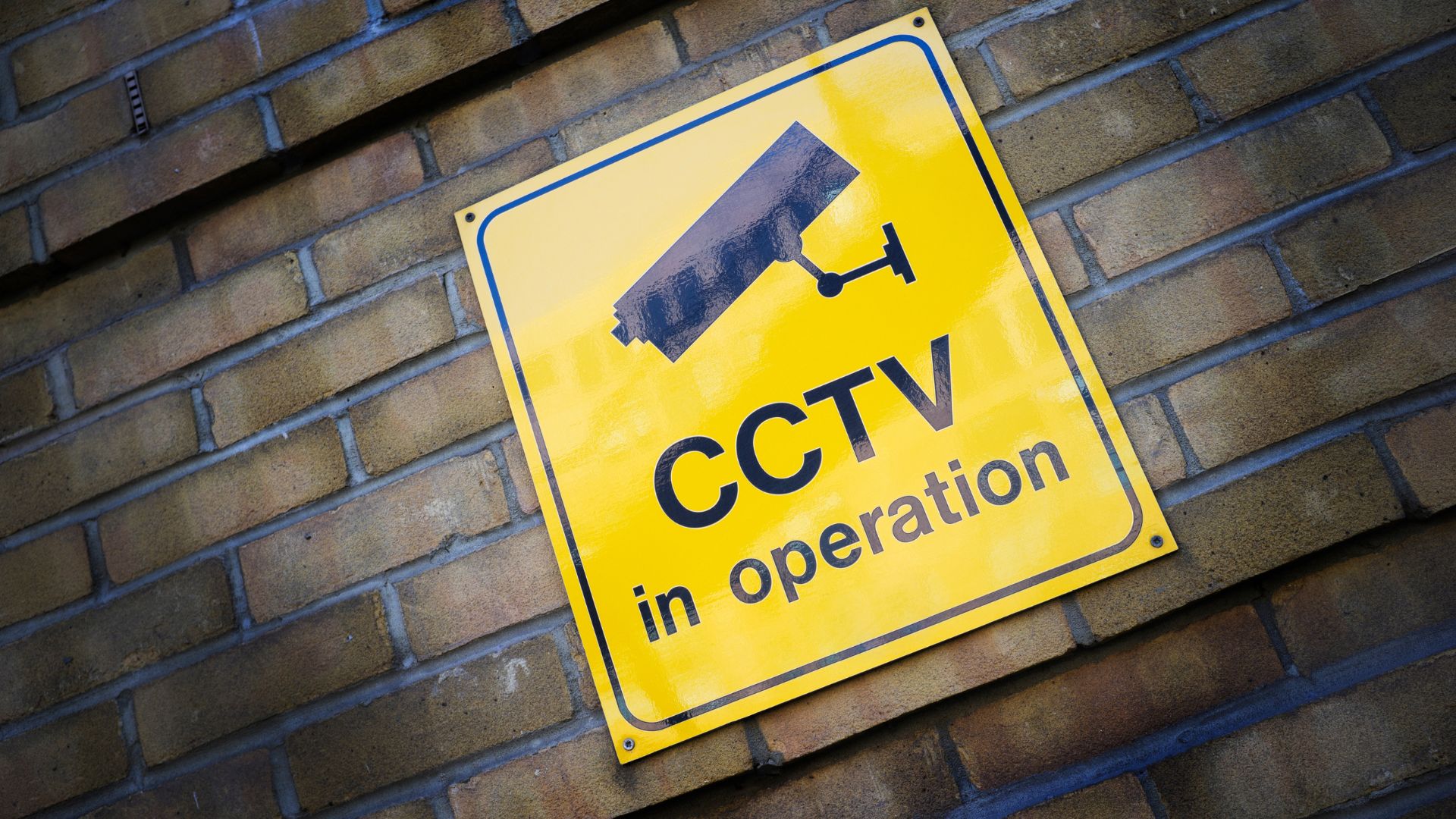 Affichage pour la vidéosurveillance : comment protéger votre propriété ?