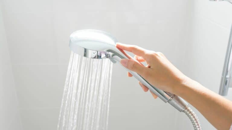 installer une douche senior