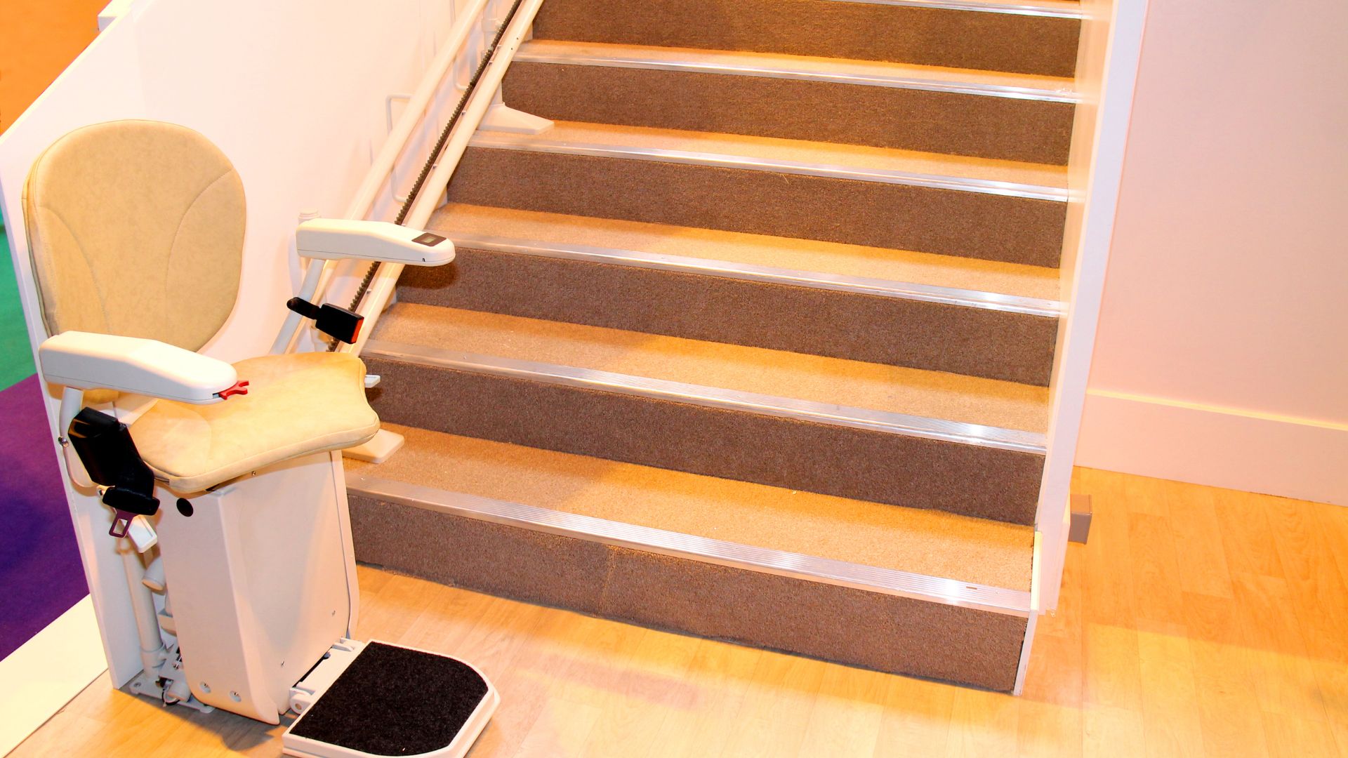 Quel modèle de monte-escalier pas cher choisir ?