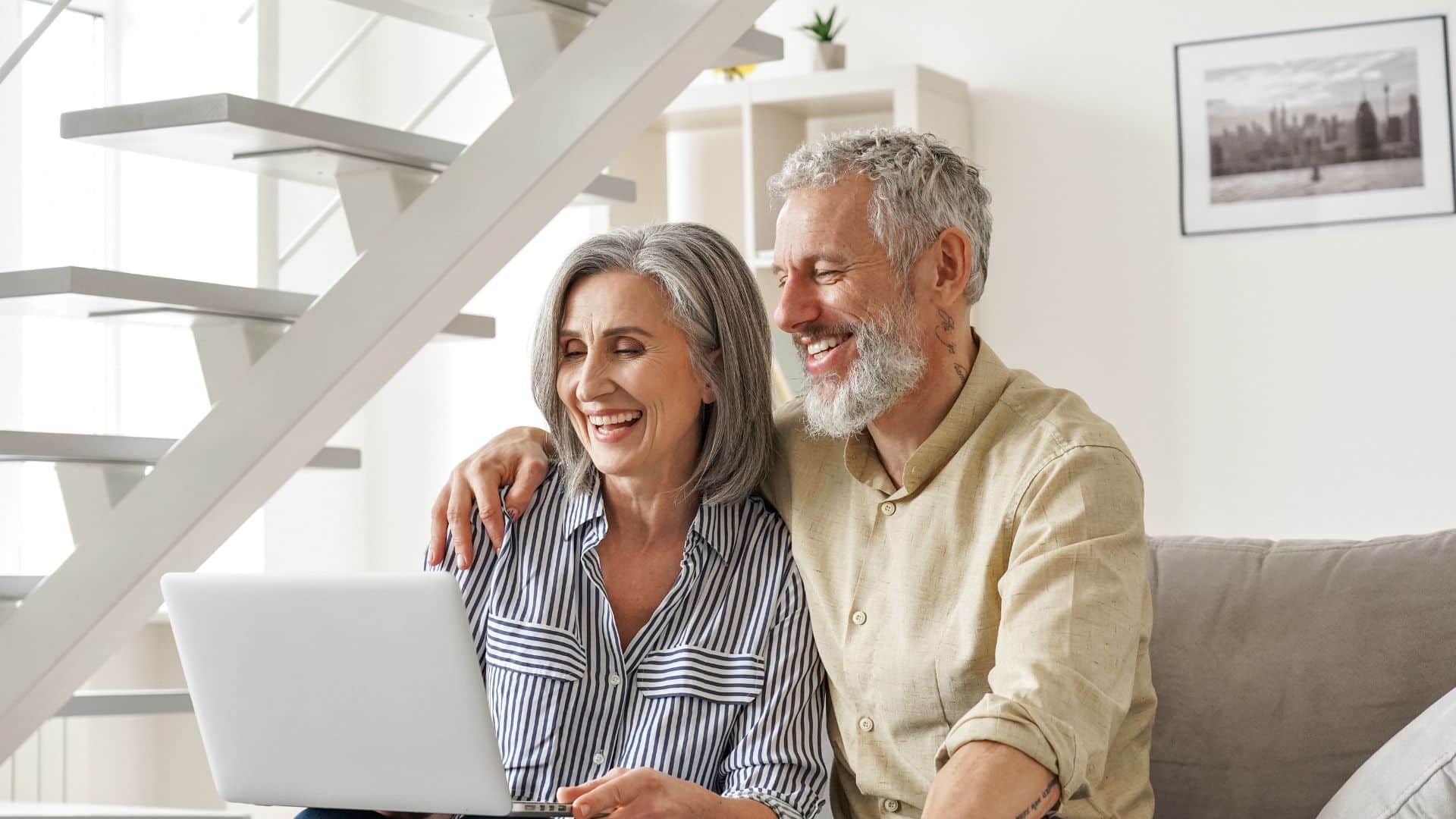 'Ergonomie et décoration pour seniors : Comment choisir le mobilier et les accessoires pour un intérieur adapté et élégant ?'