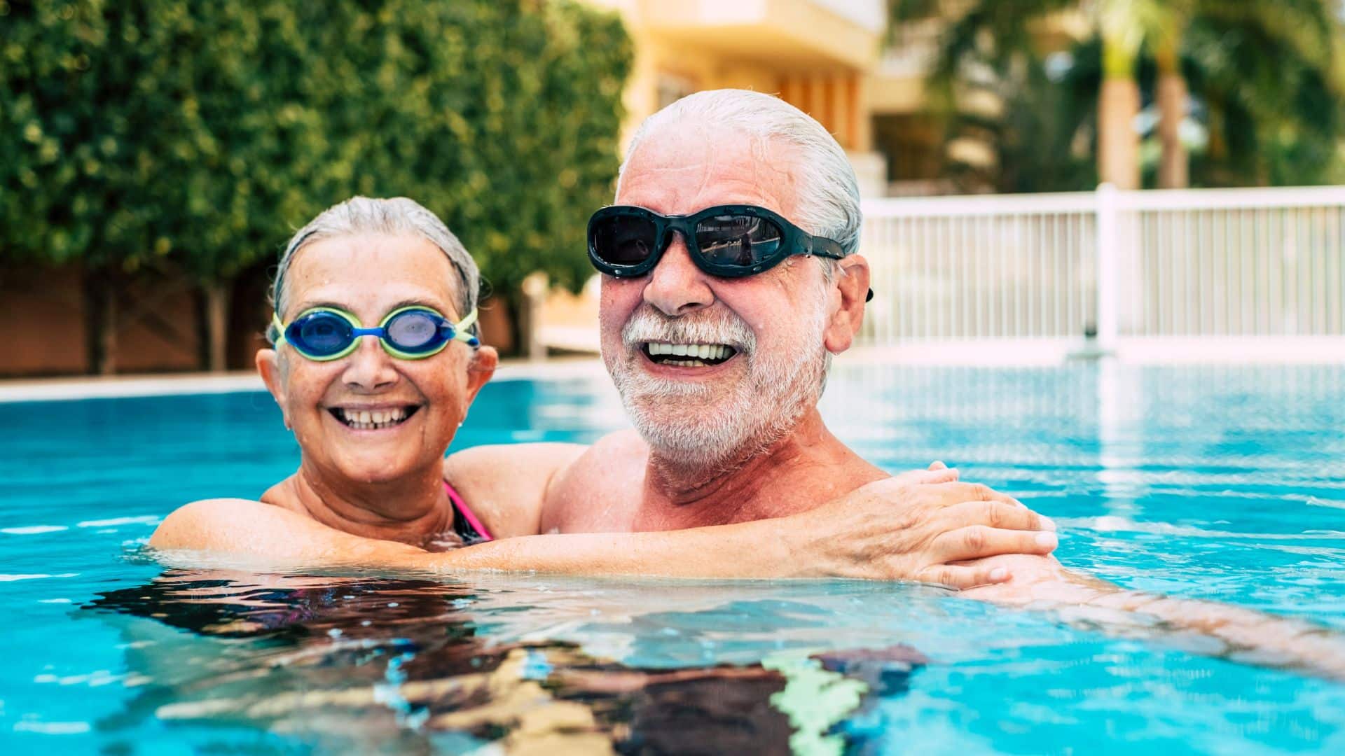 Piscine pour seniors : astuces et conseils pour un aménagement sécurisé