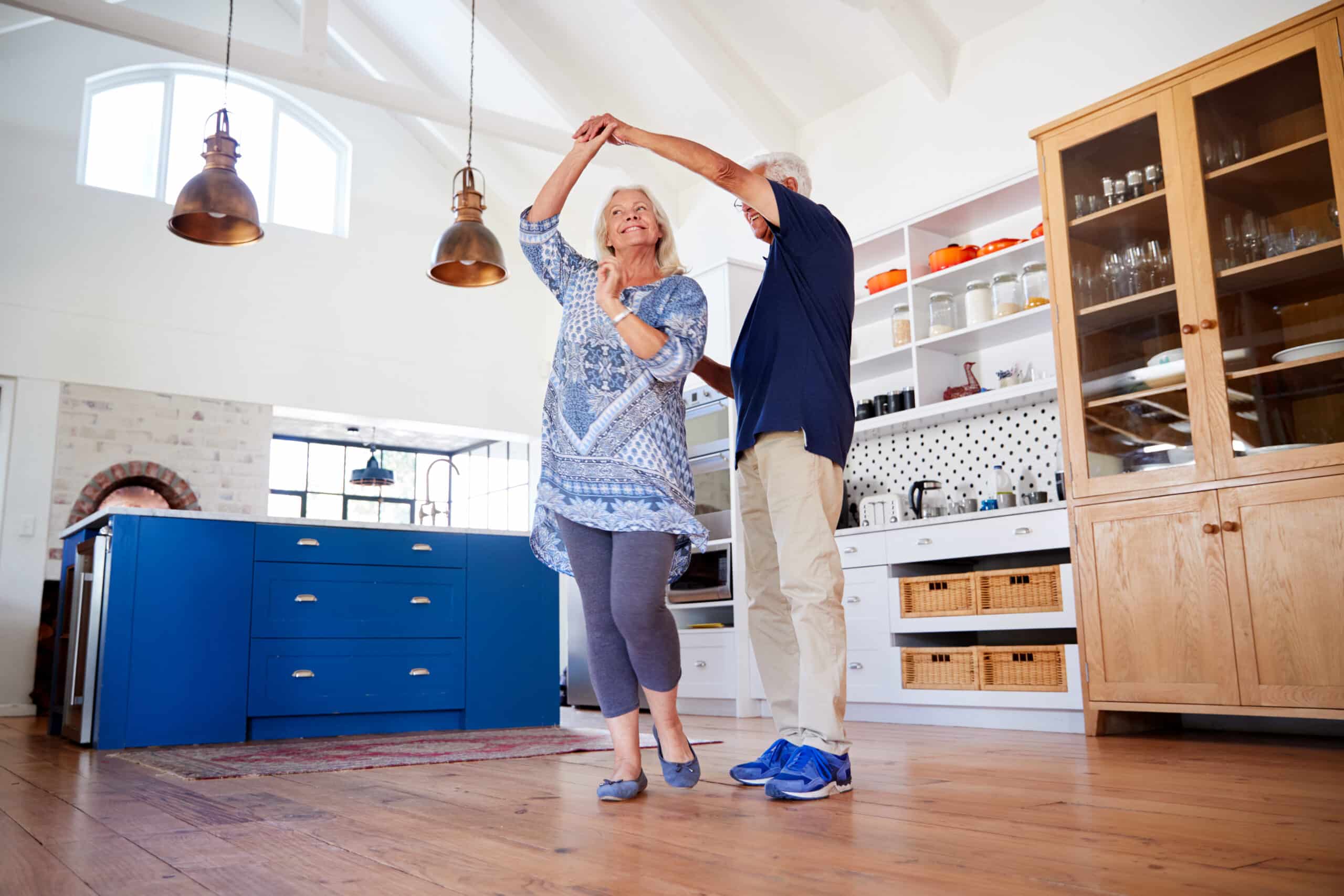 Adapter sa cuisine pour les seniors : nos astuces et conseils pratiques