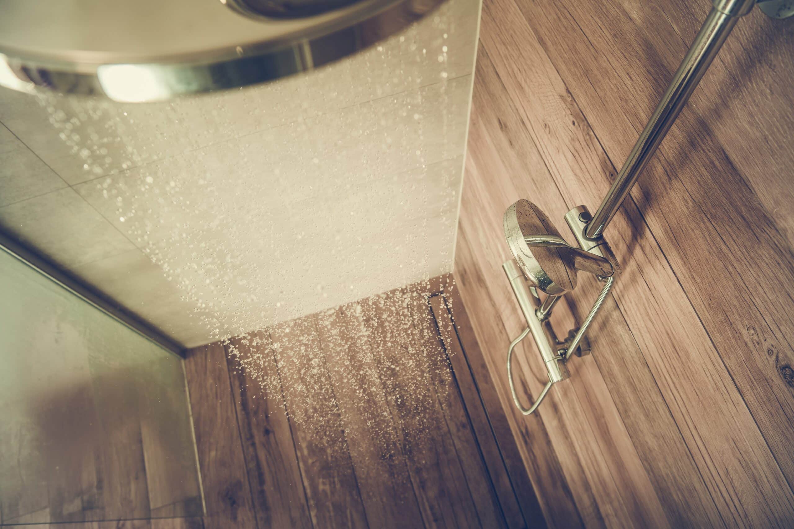 Comment éviter les projections d'eau dans votre douche italienne
