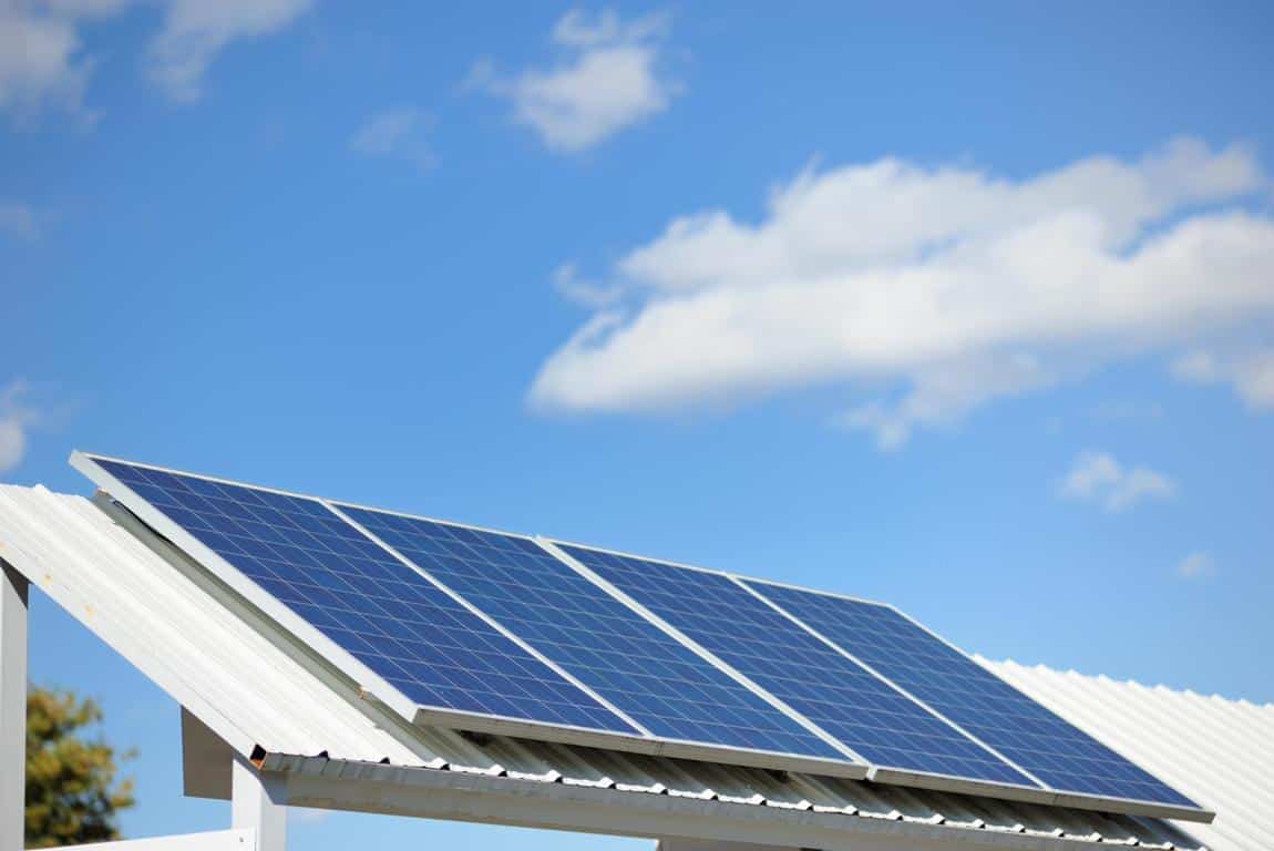 Panneau solaire pour piscine : découvrez notre top 10