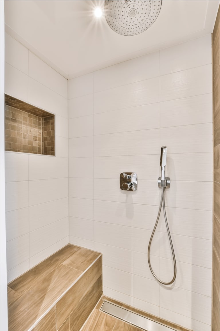 Les avantages d'une douche italienne sans porte