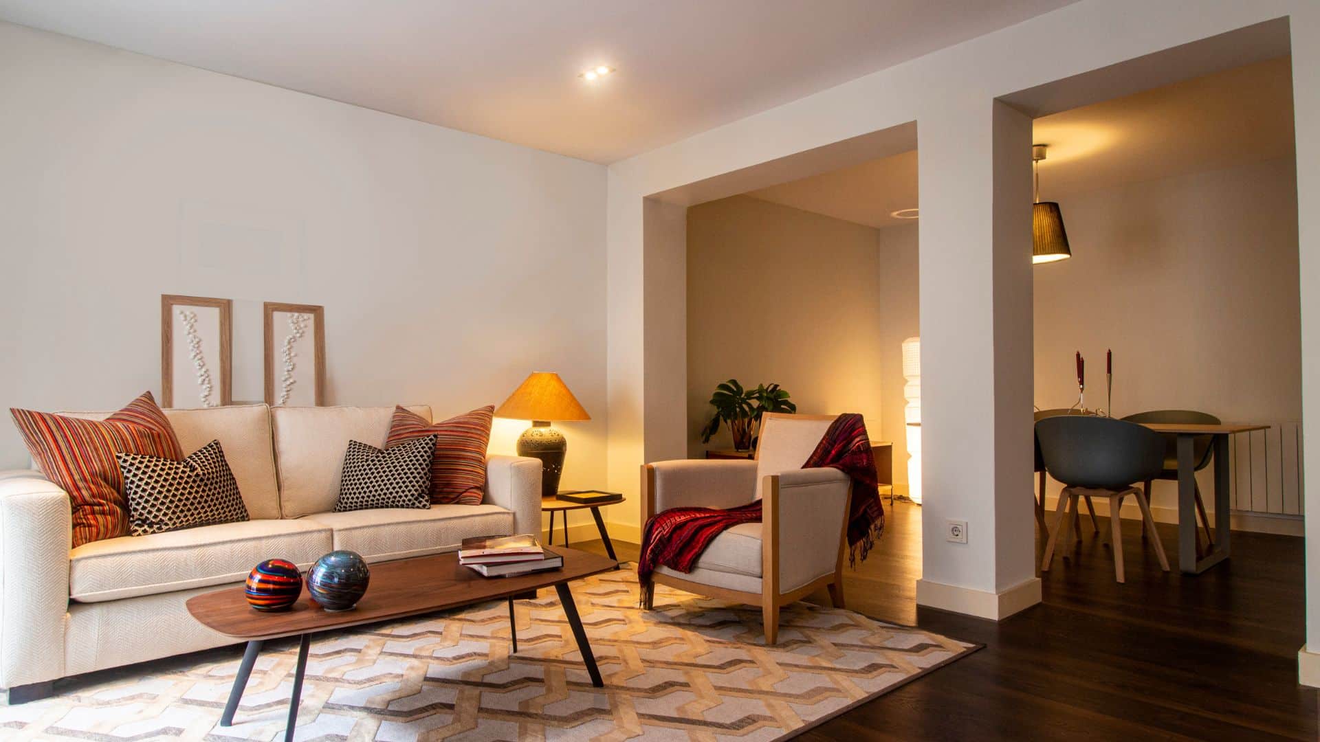 Créez une atmosphère chaleureuse dans votre salon : 5 conseils pour y parvenir