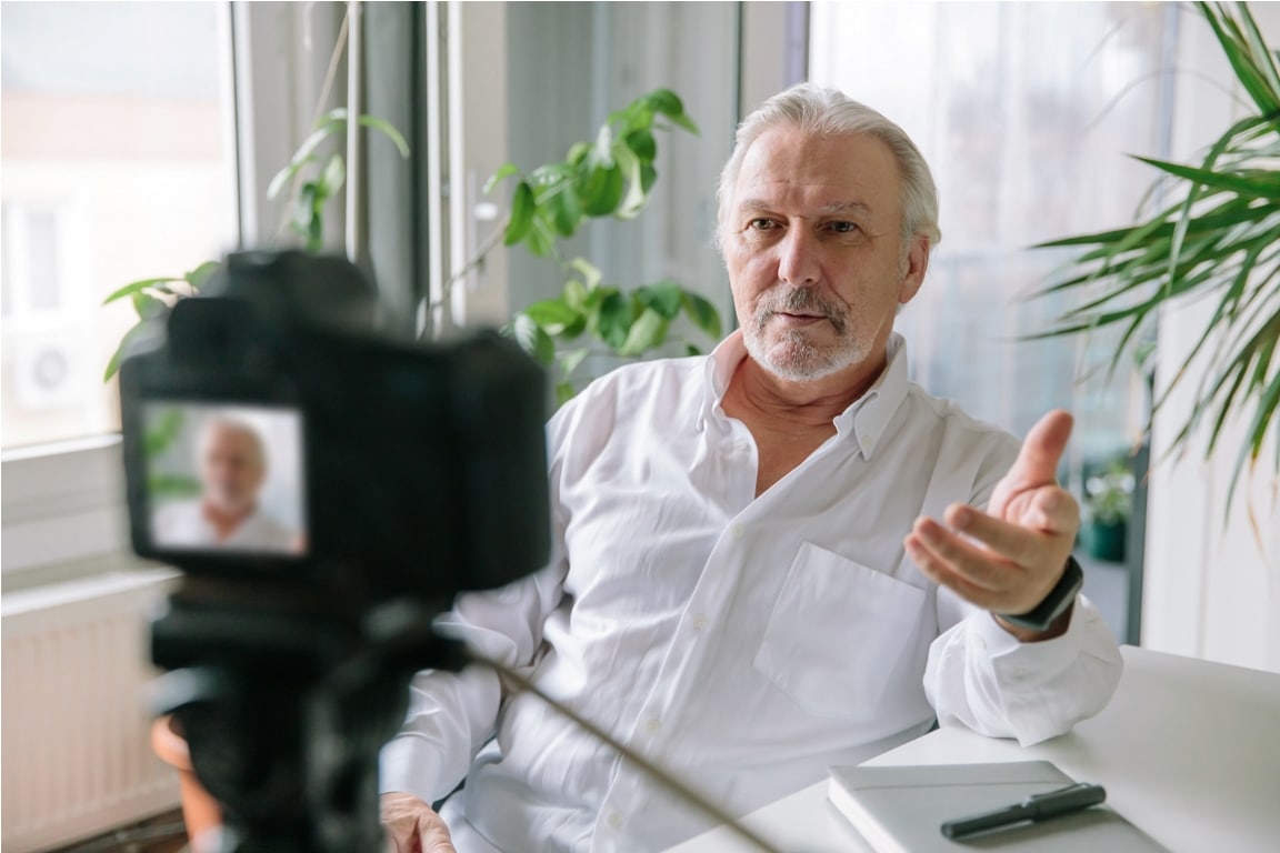 Le monde fascinant des blogs seniors