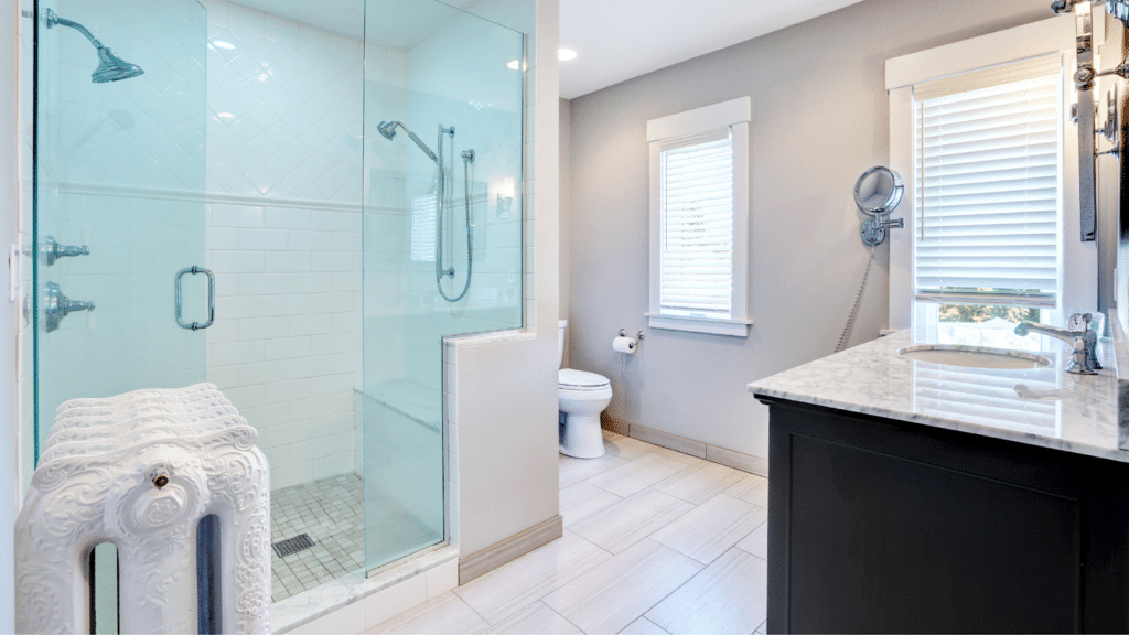 Options pour une douche sécurisée pour séniors