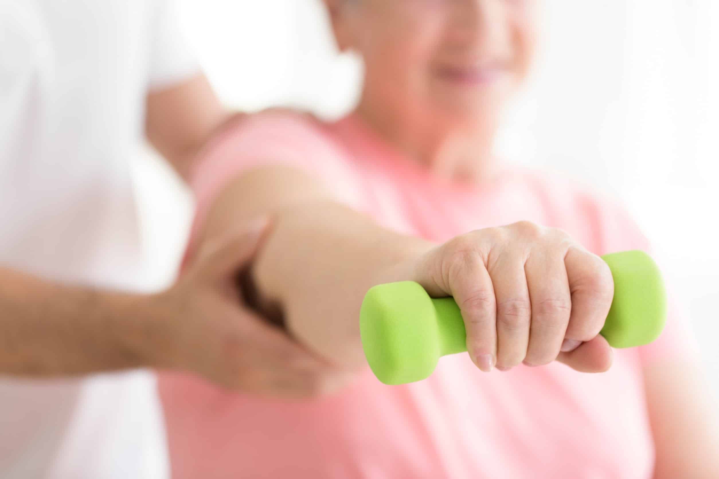 Réhabilitation gériatrique : un accompagnement essentiel pour le bien-être des seniors