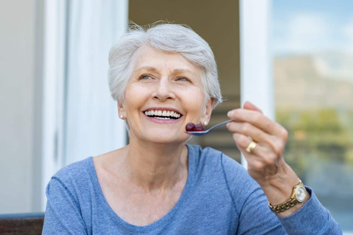 'Elle fait baisser le cholestérol, protège le cœur et se mange facilement : pourquoi les plus de 60 ans l’adorent'