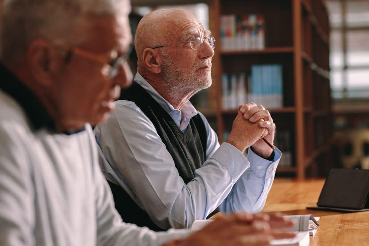 Marché de l’emploi : pourquoi les recruteurs écartent d’office les profils seniors, même avec 30 ans d’expérience ?