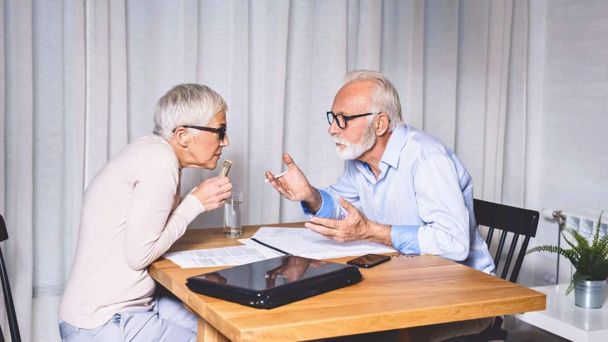 Pension de retraite 2026 : le gouvernement abandonne le versement anticipé, des millions de seniors pris de court