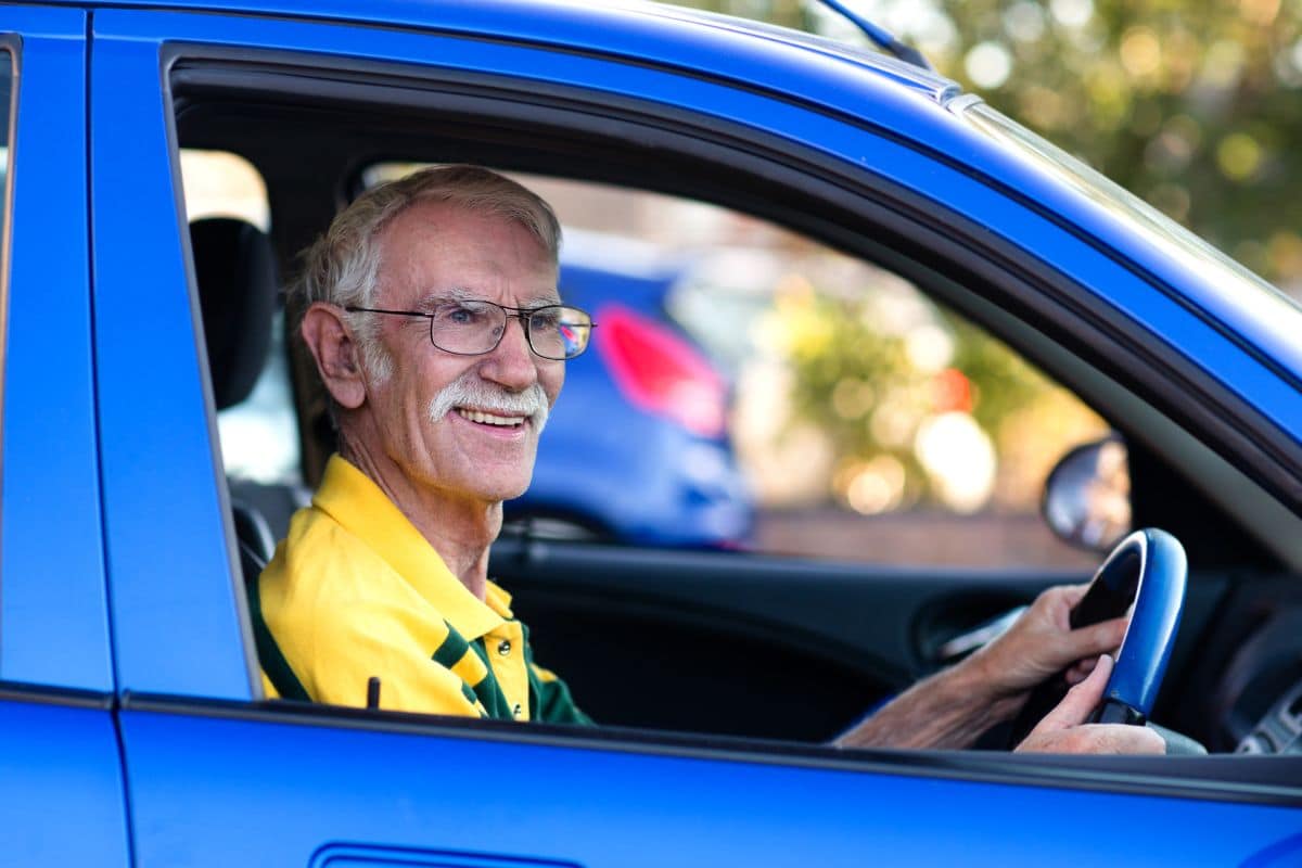 Seniors au volant : ce cap d’âge franchi, vous pourriez être contraint de passer un test ou de rendre votre permis