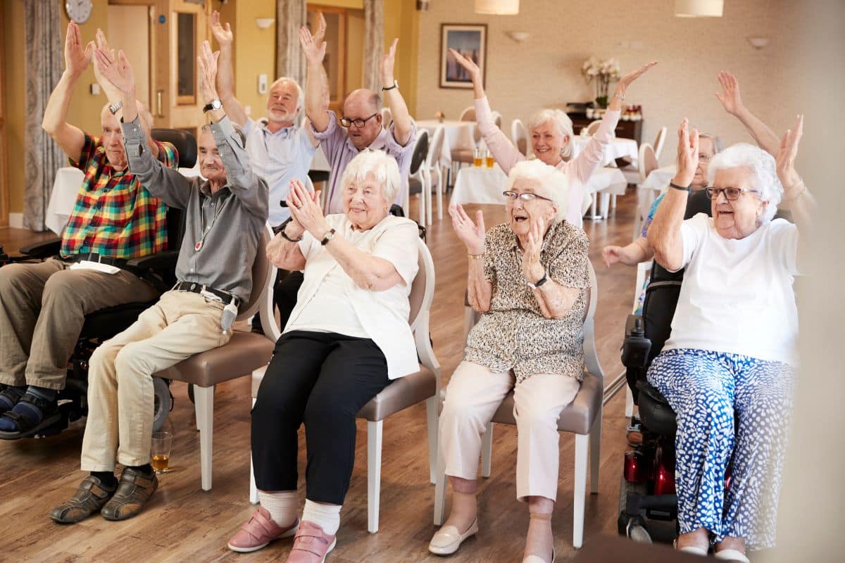 Pourquoi les regrets liés à la famille, la santé ou l'audace marquent les seniors après 70 ans