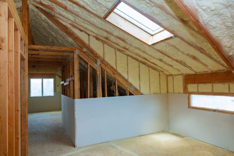 termal insulation installing at the attic