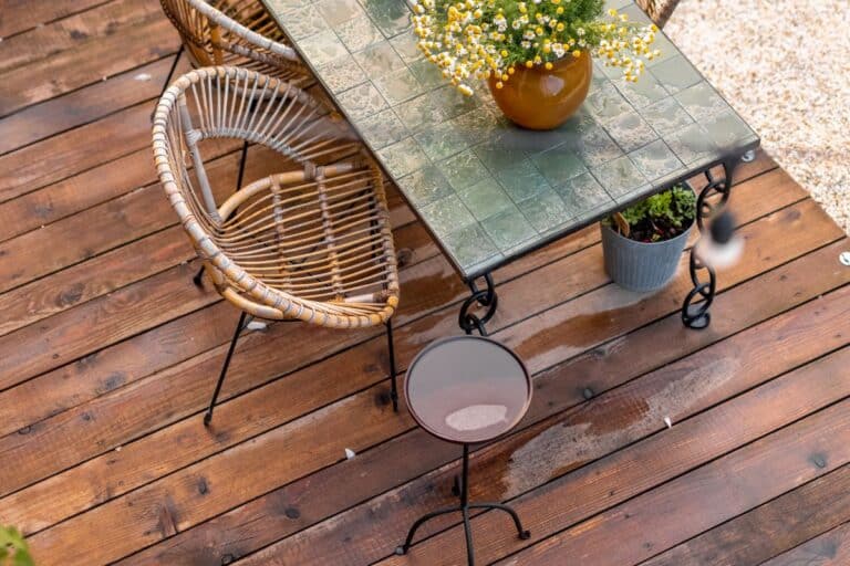 protéger efficacement votre terrasse en bois